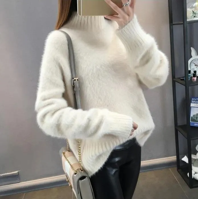 WINTER TURTLENECK SWEATER